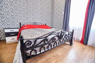 Гостиница Кристалл Кисловодск Улучшенный номер с кроватью размера «king-size»-5