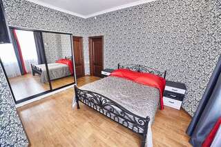 Гостиница Кристалл Кисловодск Улучшенный номер с кроватью размера «king-size»-6