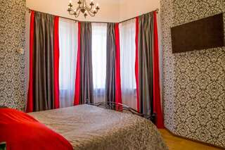 Гостиница Кристалл Кисловодск Улучшенный номер с кроватью размера «king-size»-9
